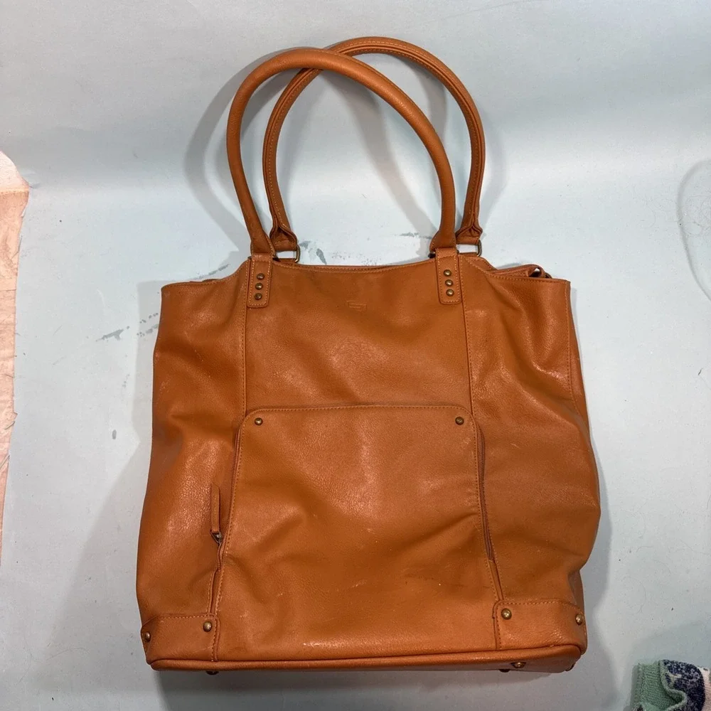 Solo Computer Laptop Bag Messenger Commuter Caramel Color Tote Pockets 17